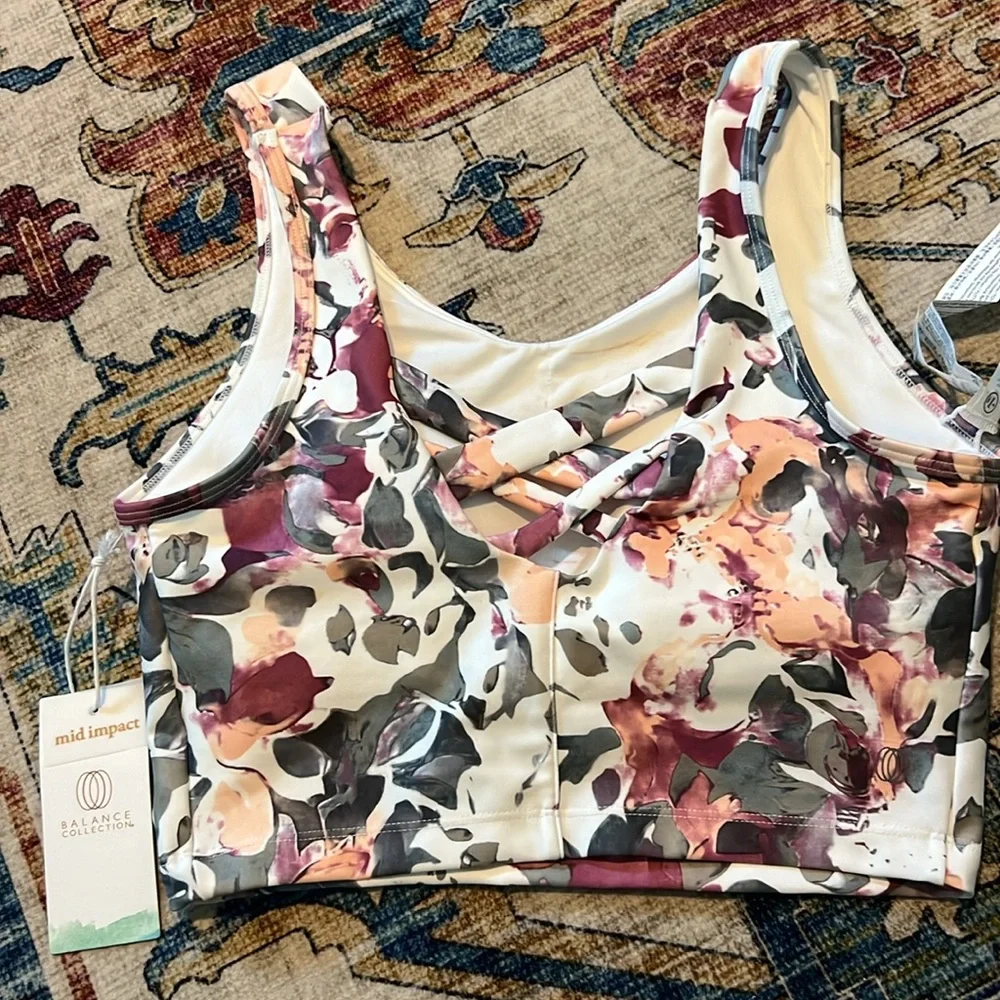 Women’s sports bra size Medium - Picture 4 of 8